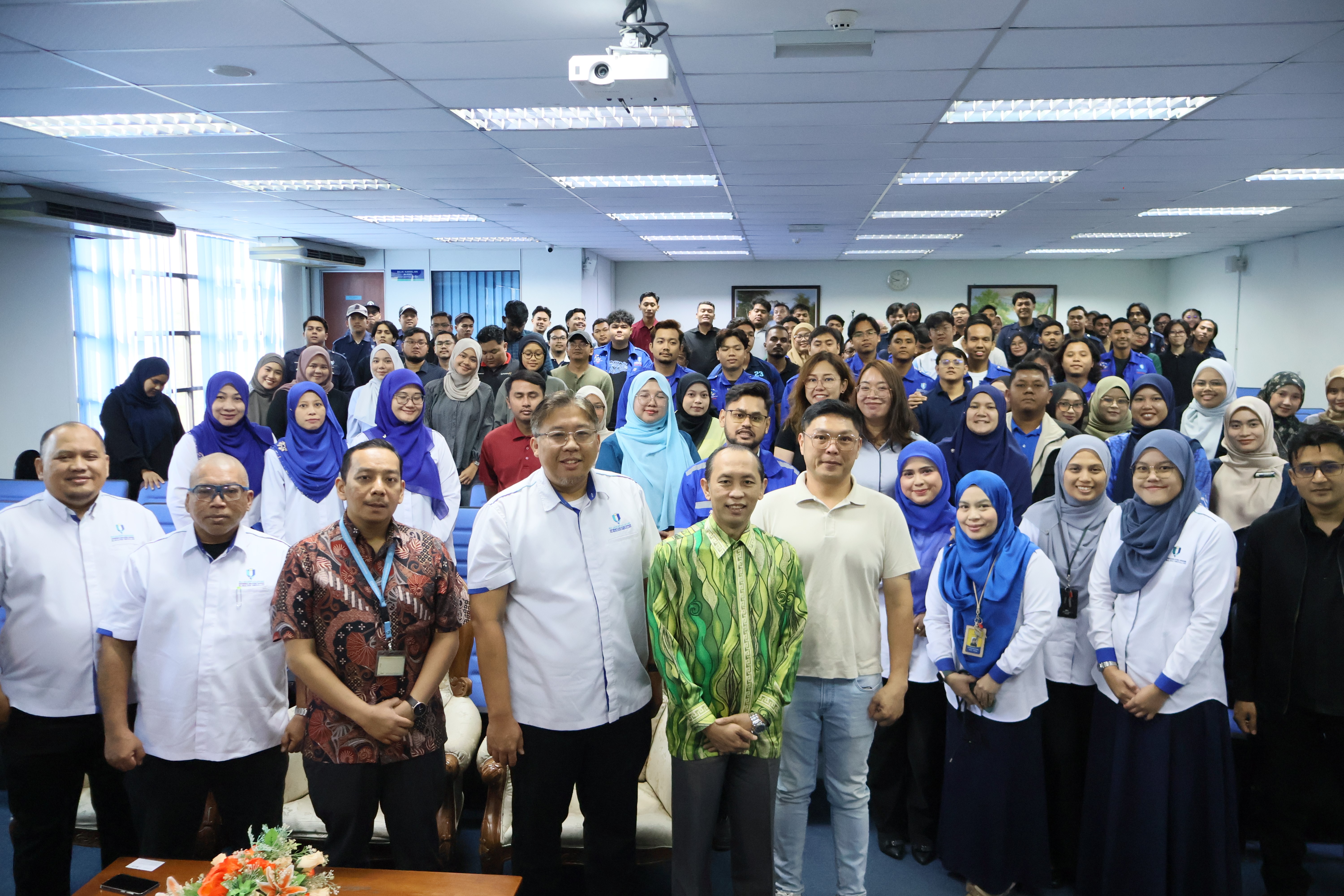 Program WBL Roadtour 2025 telah berlangsung dengan jayanya pada 11 Disember 2025 bertempat di Auditorium Perpustakaan UMPSA Kampus Gambang dan telah diselaraskan oleh Government-Industry TVET Coordination Body (GITC) di bawah KPT